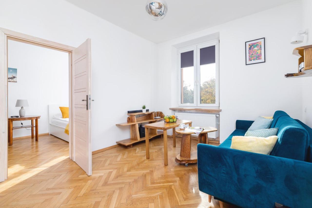 Old Town Apartments Basztowa By Renters Krakow Bagian luar foto